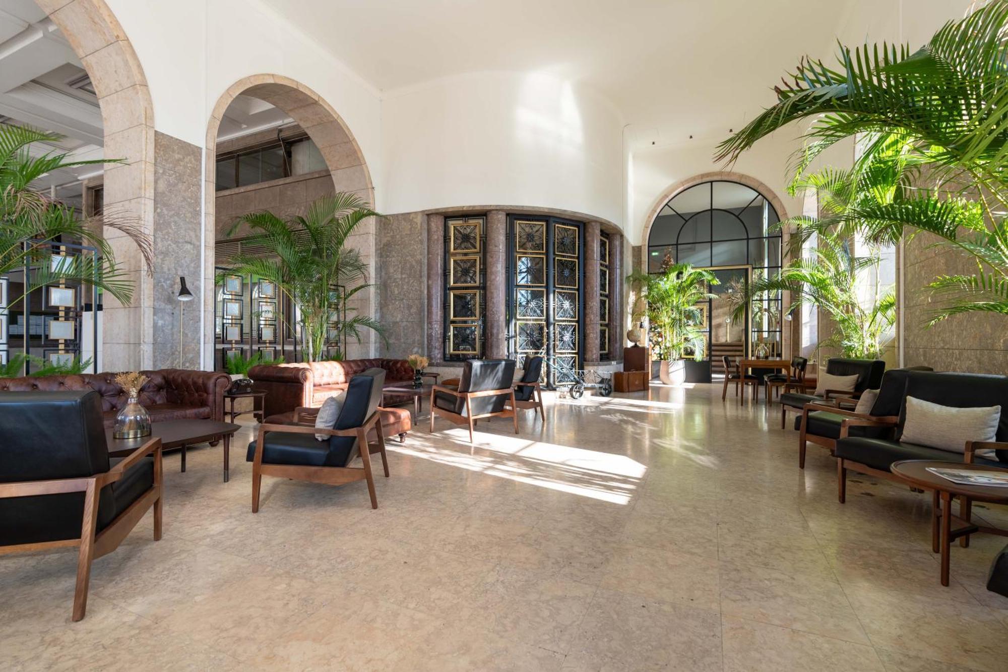 The Editory Riverside Hotel, An Historic Hotel — Photos 3